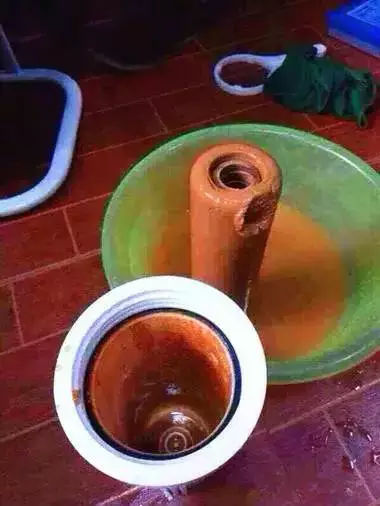 看看您家用的水管，是不銹鋼水管太貴，還是家人的健康不值得投資？